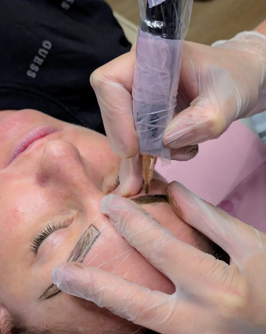 Supa Society | What Can Beginner Brow Tattooists Expect to Earn in Their First Year? What Can Beginner Brow Tattooists Expect to Earn in Their First Year