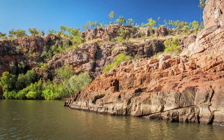 Discover the breathtaking wonders of Katherine Gorge with our guided tours